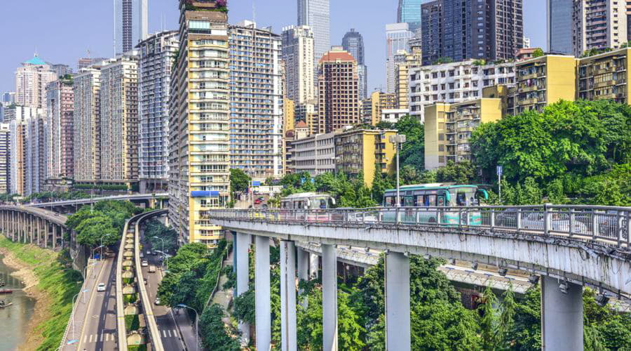 Offriamo una vasta selezione di opzioni di noleggio auto a Chongqing.